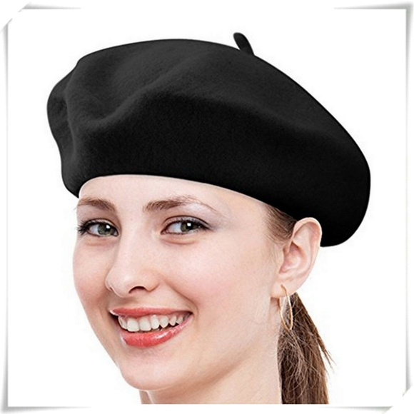 ❤️5/$15💚 SMALL French Style Wool Lightweight Beret Winter Hat Unisex in Black - Picture 1 of 2